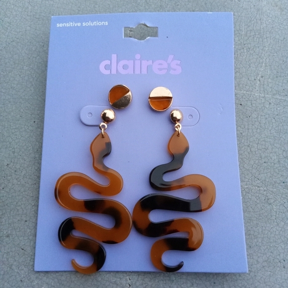 2/$10 Claire's Brown and Black Snake Earrings - Picture 1 of 3